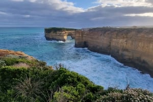 Private and Luxury Great Ocean Road and 12 Apostles Day Tour