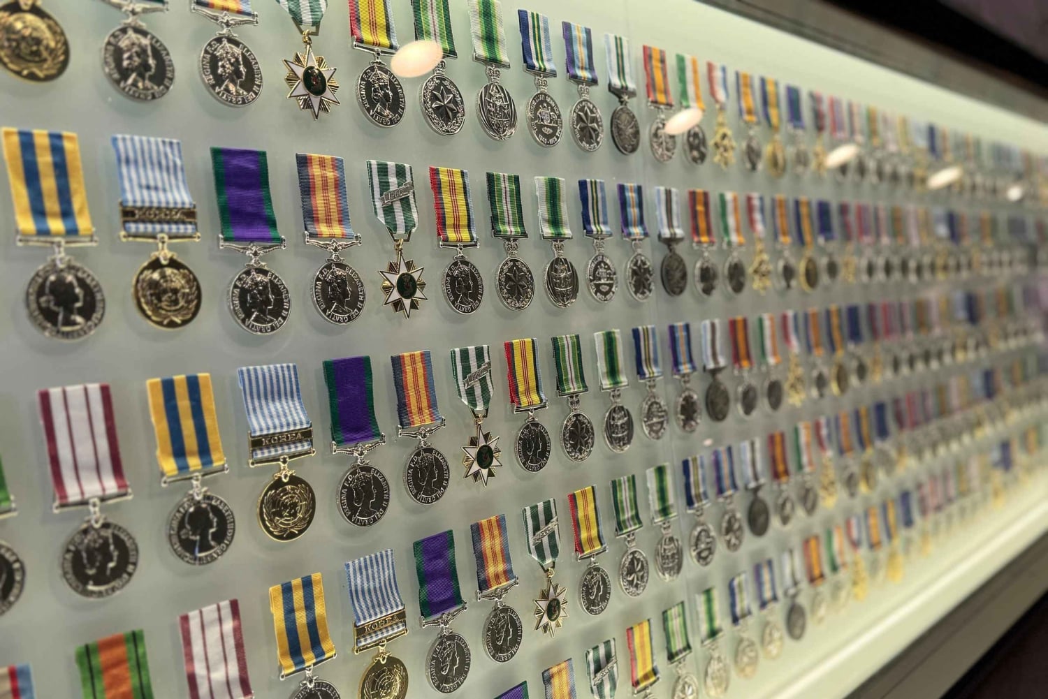 Private: Explore Melbourne CBD & Brighton Beach Boxes.