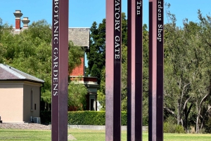 Private: Explore Melbourne CBD & Brighton Beach Boxes.