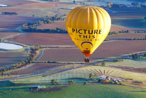Yarra Valley: Hot Air Balloon Experience with Breakfast