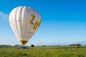 Yarra Valley: Hot Air Balloon with Breakfast & CBD Transfers