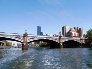 Princes Bridge over Yarra river in Melbourne