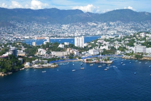 Acapulco: 2.5-Hour Acarey Yacht Cruise