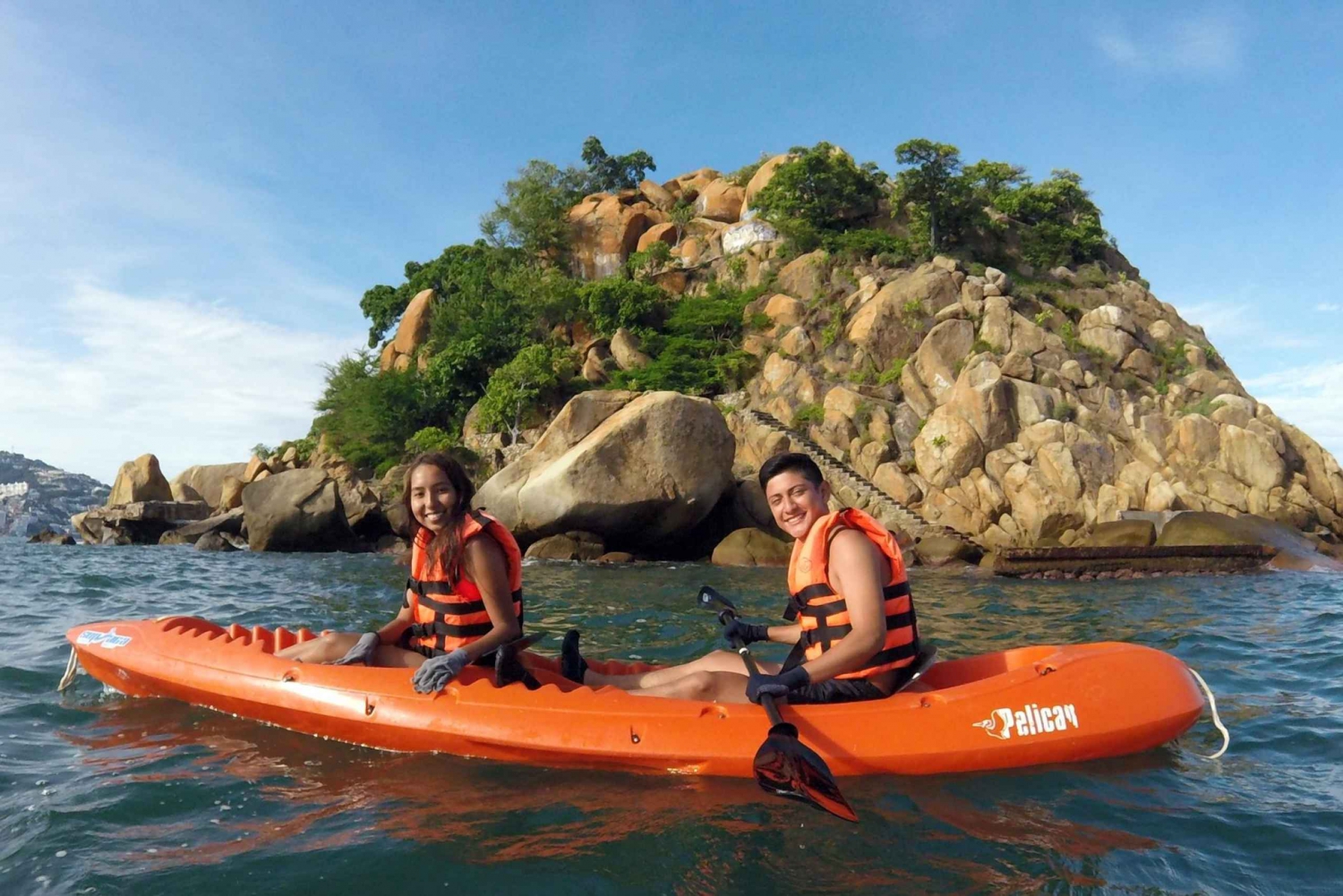Acapulco: Kayaking Tour to Islet El Morro