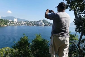 Acapulco: La Roqueta Island Hiking and Snorkeling Tour