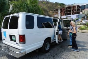 Acapulco: Private Car or Van Rental with Local Guide