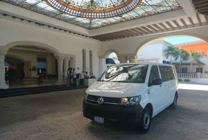 Akumal: Private Van Transfer to Cancun