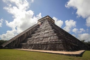 All Inclusive Private Experience to Chichen itza with Cenote from Cancun