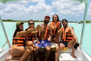 Bacalar: 3 Hour Boat Trip with Swimming & Drinks
