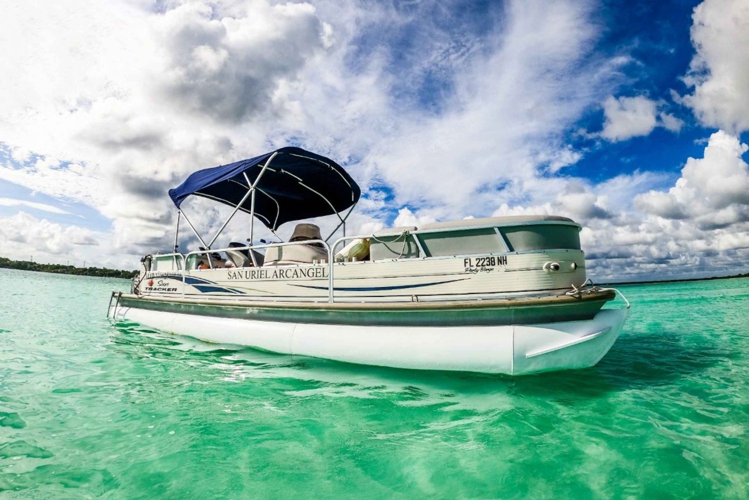 Bacalar: 3-hr Pontoon Boat Tour with Drinks Included