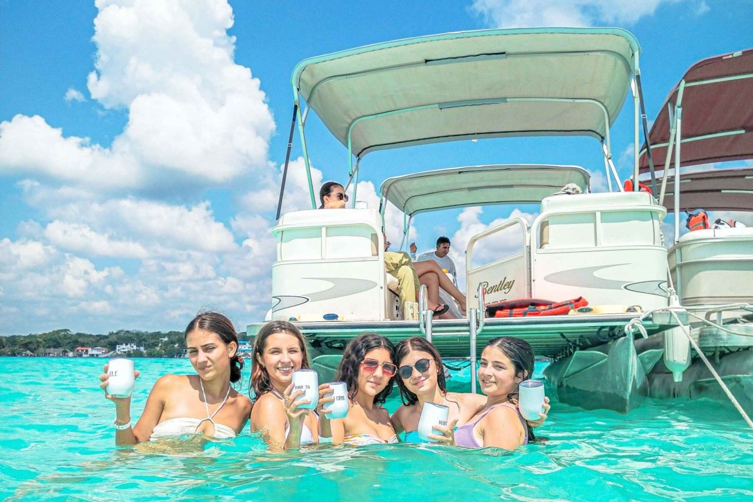 Tour en barco por la Laguna de Bacalar desde Costa Maya