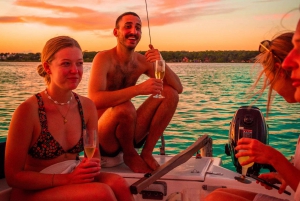 Bacalar: Lagoon of the Seven Colors Sunset Sailing Cruise