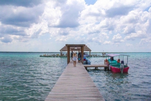 Pontón de Bacalar: Visita la Laguna de los 7 Colores y el Cenote Azul