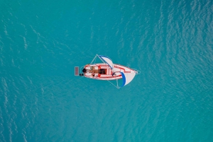 Bacalar: Private Lagoon Sailing Trip with Homemade Guacamole