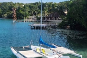 Bacalar: Private Sailing Trip with Biologist, SNORKEL and DAYPASS