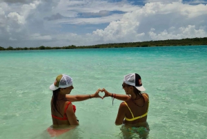 Bacalar: Private Sailing Trip with Biologist, SNORKEL and DAYPASS