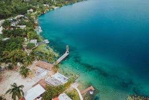 Bacalar: Private Sailing Trip with Biologist, SNORKEL and DAYPASS