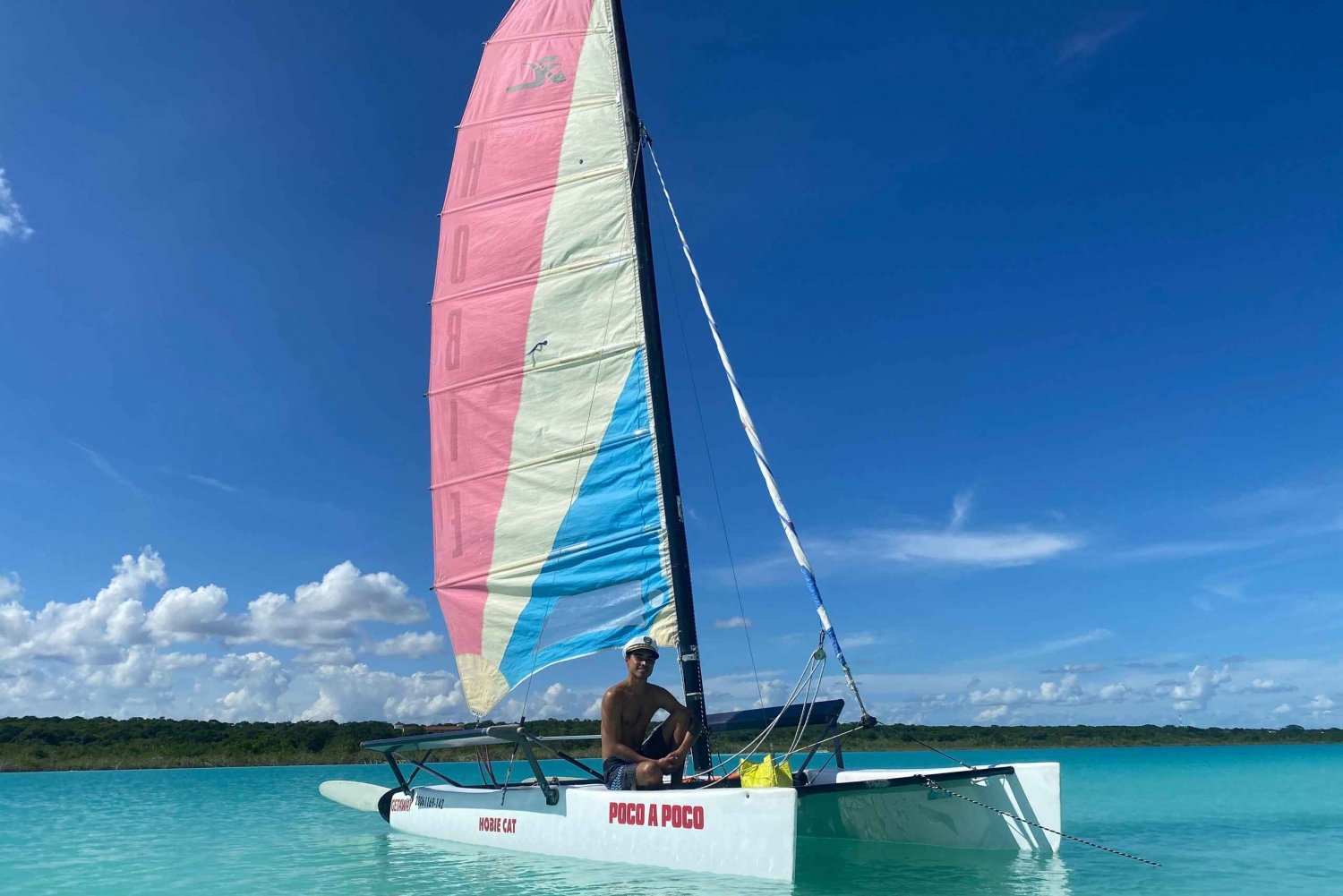 Bacalar: Navega con un catamarán Hobie Cat