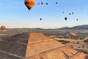 Vuelo en globo y visita a Teotihuacán con desayuno desde Ciudad de México