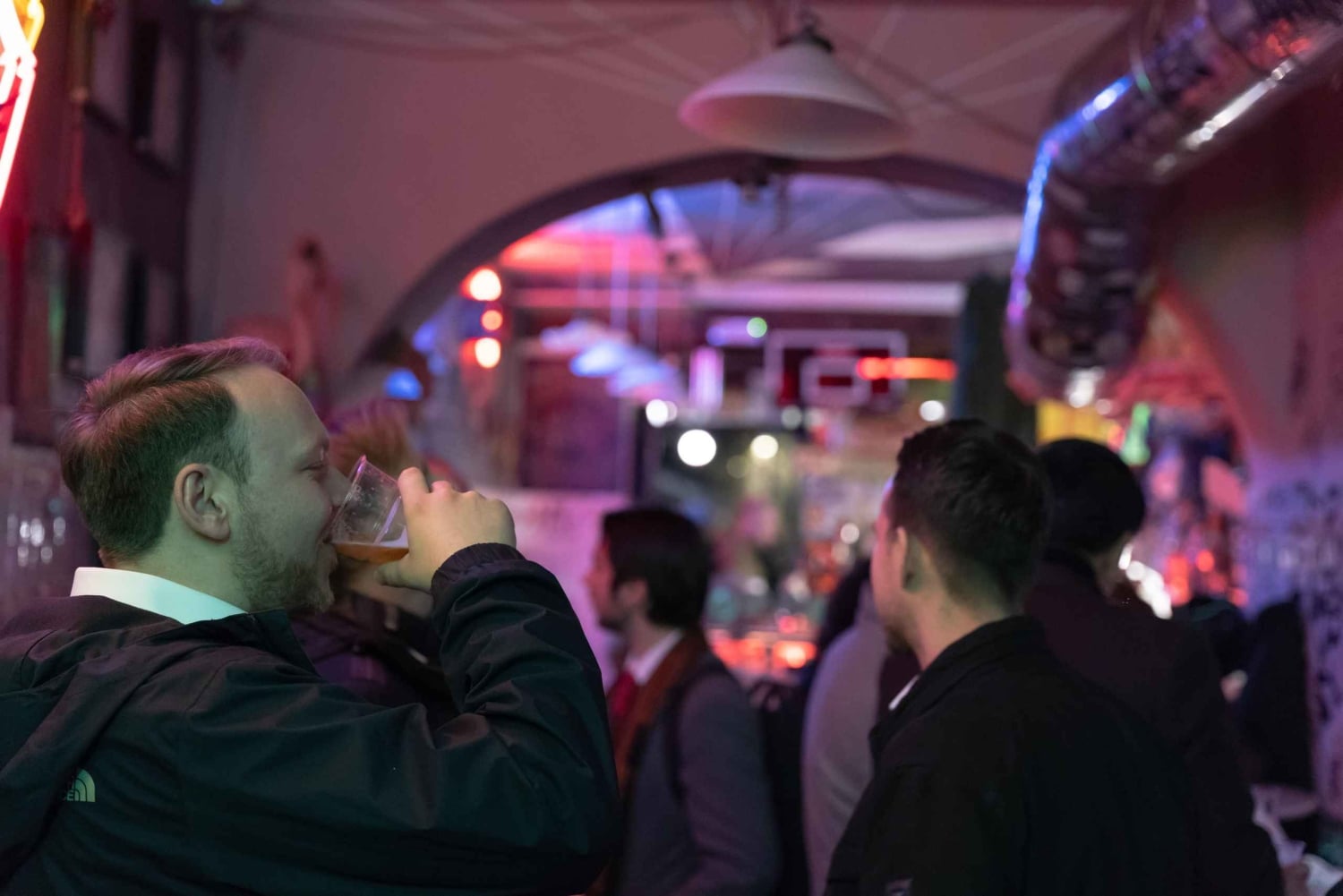 Bar-Hopping Tour with Welcome Drink - CDMX