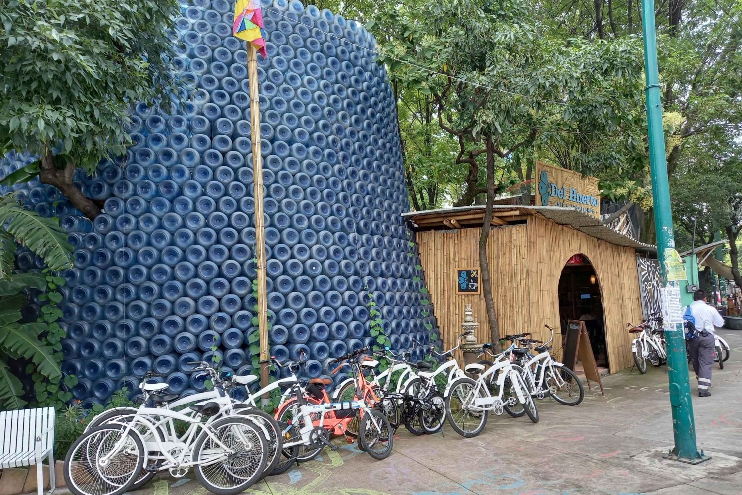 PASEO EN BICICLETA POR ICONICOS SITIOS DE LA CDMX / DESAYUNO Y CERVEZA