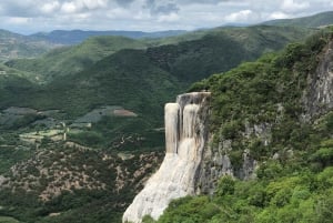 Hierve el Agua: medio día