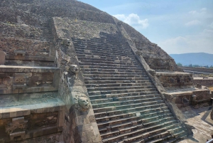 BREAKFAST IN AN UNDERGROUND CAVE + TEOTIHUACÁN: