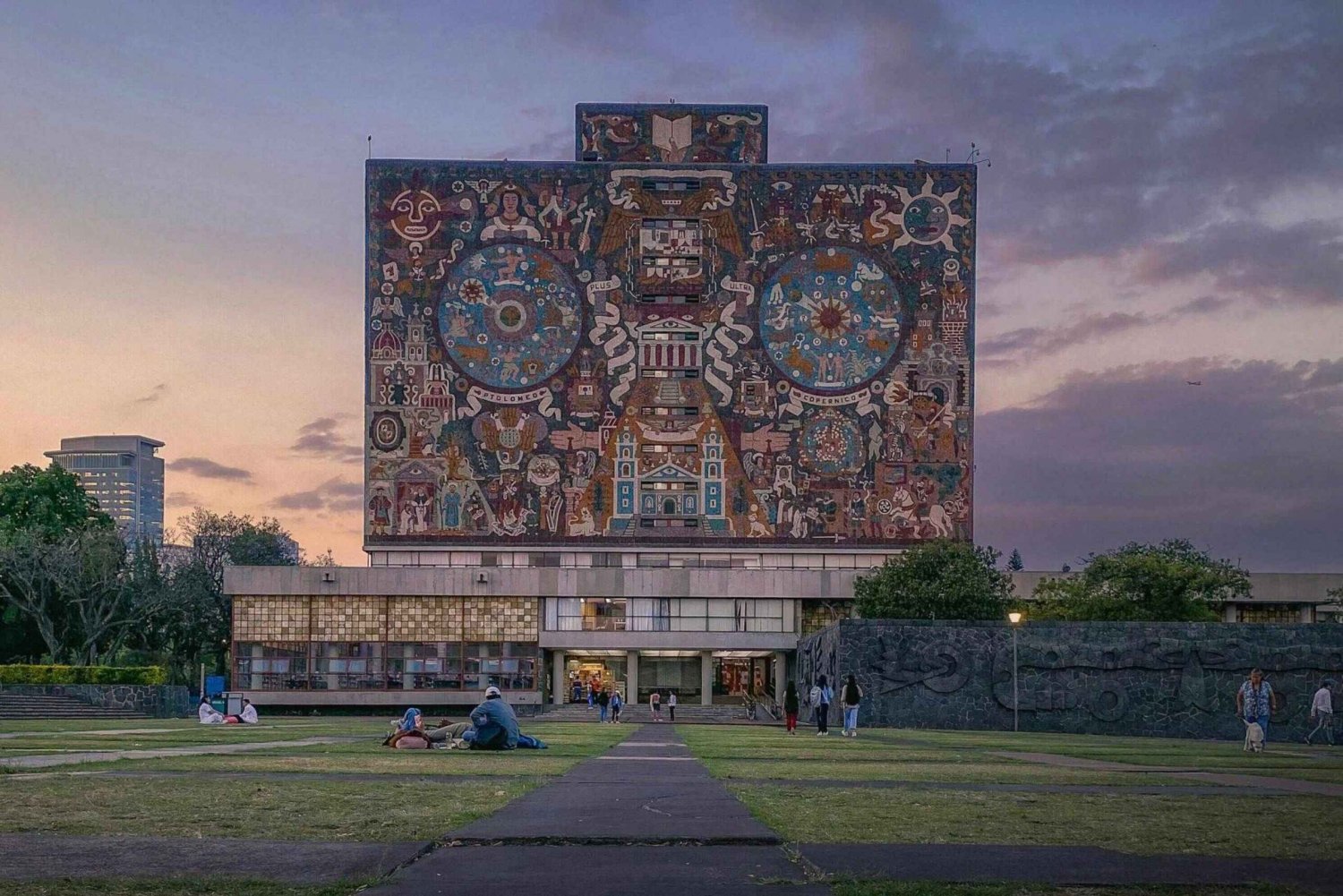 Mexico City: Historic Center, Coyoacan, Chapultepec Bus Tour