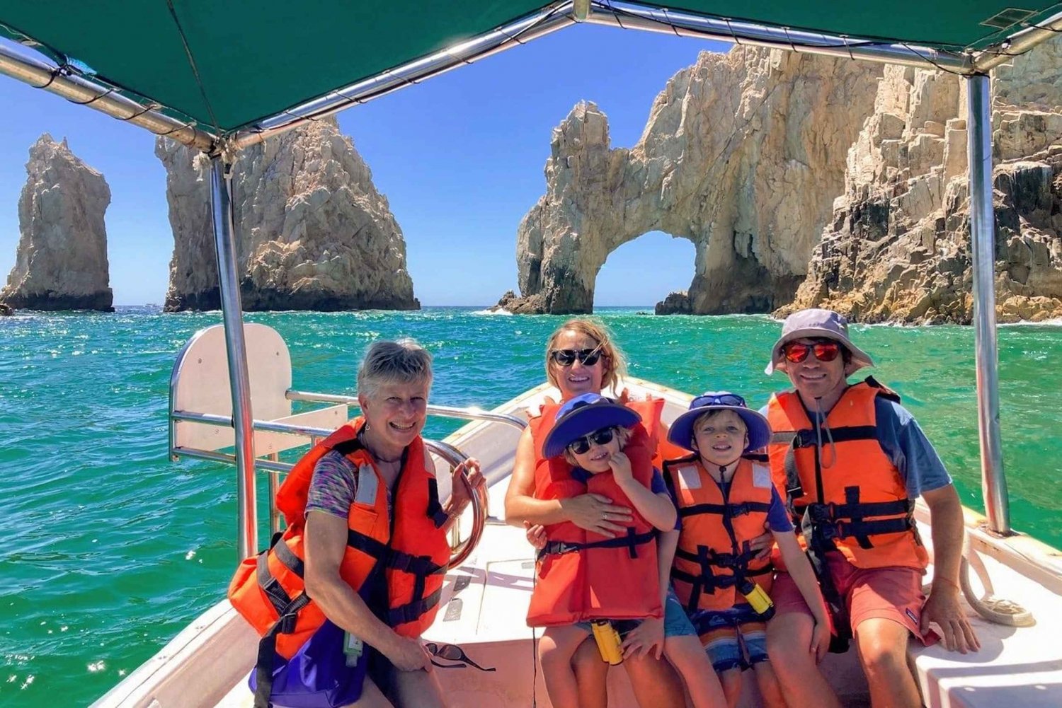 Cabo’s 1-Hour Glass-Bottom Boat: Arch & Stunning Wildlife