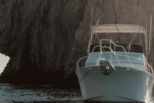 Cabo San Lucas: 38' Striker 'Reel Medicine' Charter de Pesca