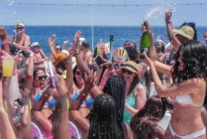 Cabo San Lucas: Fiesta Hip Hop en Barco con Bebidas Ilimitadas