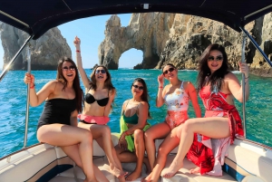 Cabo San Lucas: Tour privado en yate con equipo de snorkel