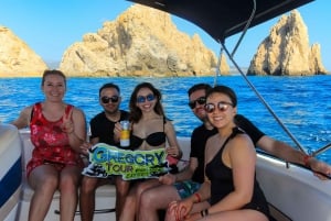 Cabo San Lucas: Tour privado en yate con equipo de snorkel