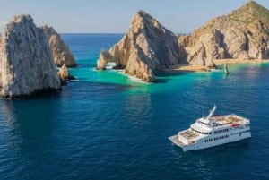 Cabo San Lucas: Snorkeling Cruise with Lunch and Open Bar