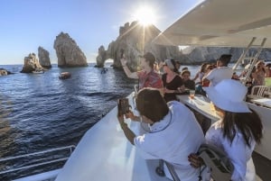 Cabo San Lucas: crucero al atardecer con cena