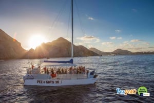 Cabo San Lucas: Sunset Party Cruise with Open Bar