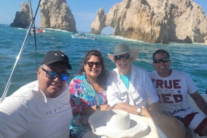 Cabos Private Yacht Tour, Water Activities, Lunch & Drinks