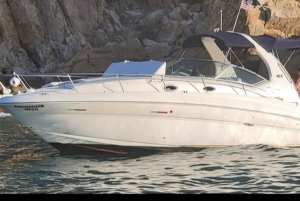 Cabos Private Yacht Tour, Water Activities, Lunch & Drinks