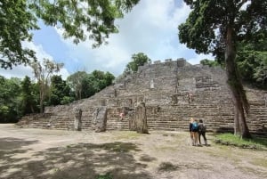 Ruinas de Calakmul y Parada en la Selva