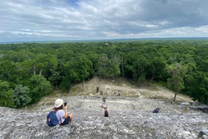 Ruinas de Calakmul y Parada en la Selva