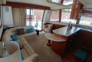 Cancun: 4-hour 55ft Luxury Yacht Rental with Food and Drinks