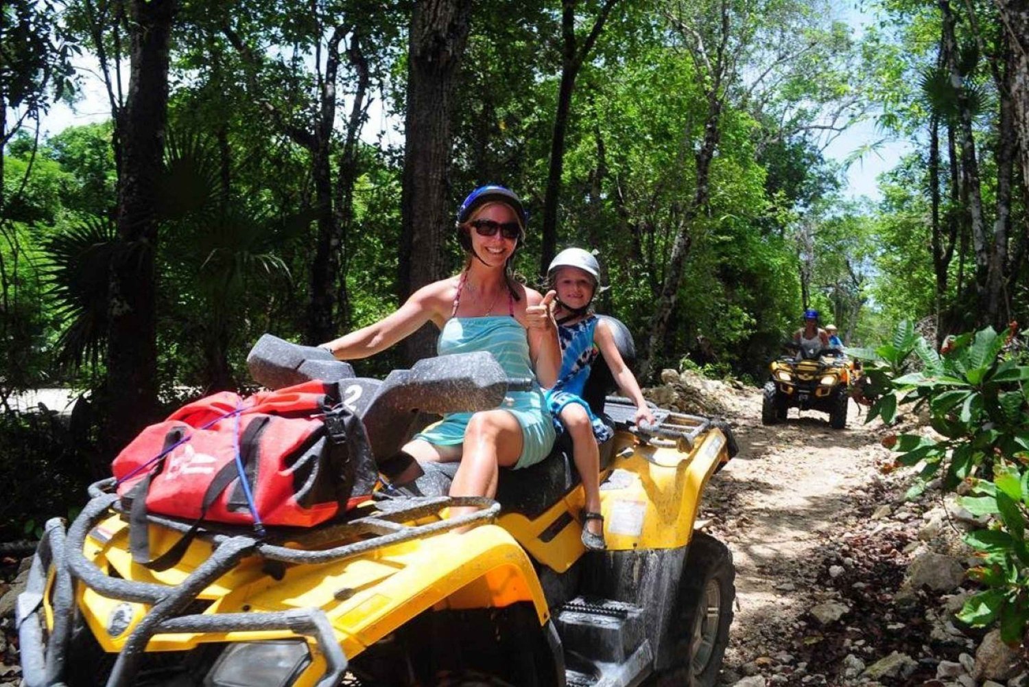 Cancún: Excursión a la Jungla en ATV con Baño en Cenote y Comida Buffet