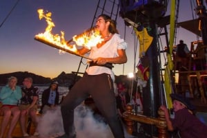 Cancun: Captain Hook Pirate Ship Dinner Cruise with Show