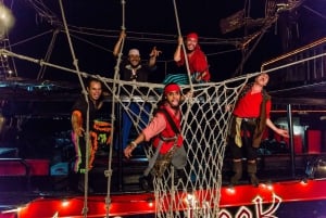 Cancún: Captain Hook Pirate Ship Dinner Cruise