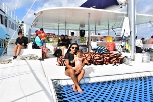 Cancun: Catamaran Unlimited to Isla Mujeres