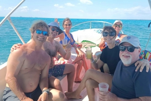 Cancún: Excursión Familiar de Snorkel. Nada entre peces tropicales