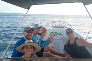 Cancún: Excursión Familiar de Snorkel. Nada entre peces tropicales