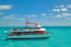 Cancun: Full-Day Catamaran Cruise to Isla Mujeres