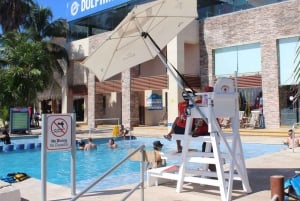 Cancún: Isla Mujeres Catamaran Tour & Swim with Dolphins