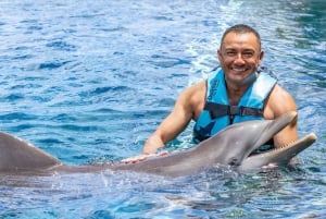 Cancún: tour en catamarán por Isla Mujeres y nado con delfines